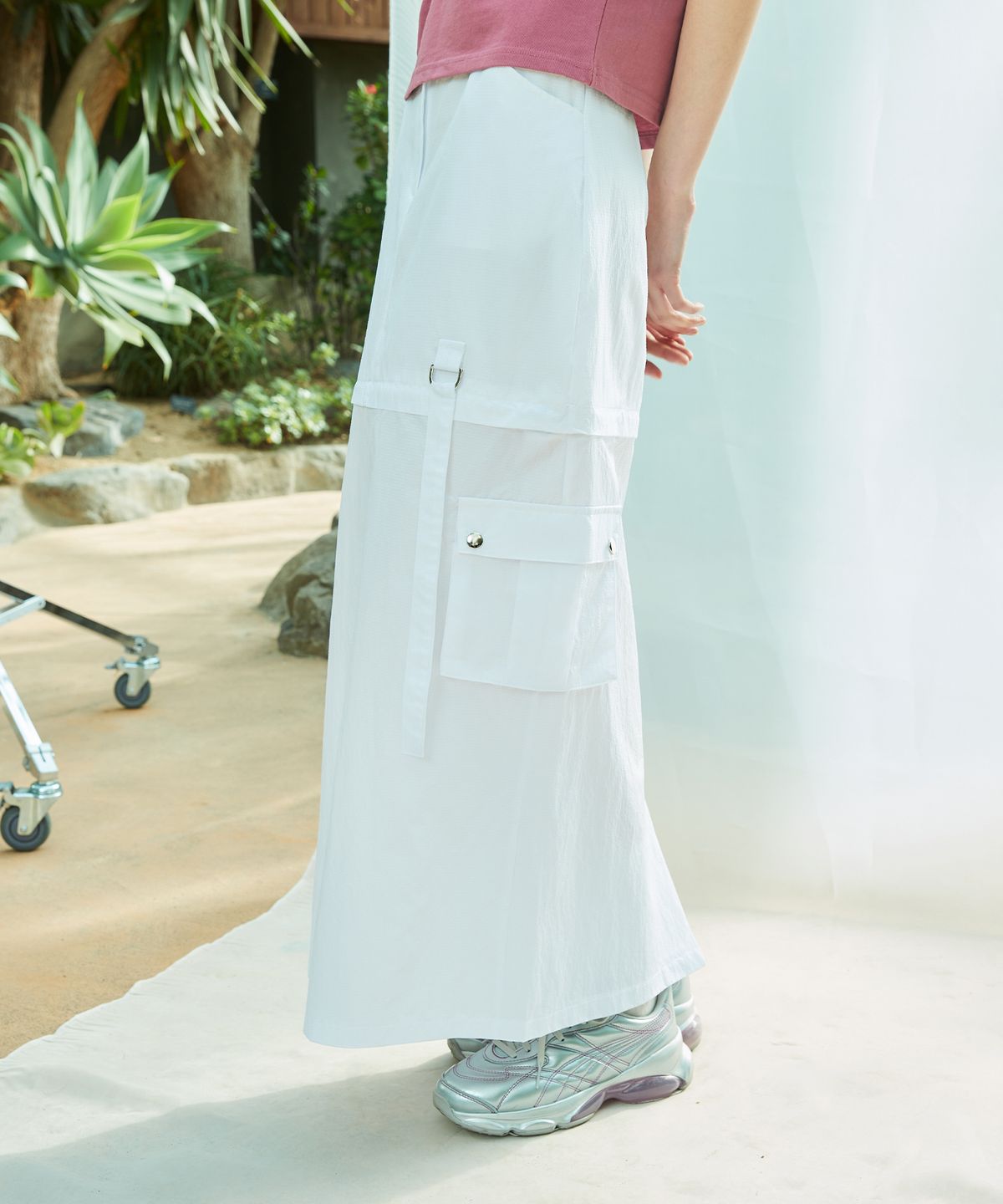 라티젠(LARTIGENT) L9 2-WAY NYLON LONG SKIRT(WHITE)