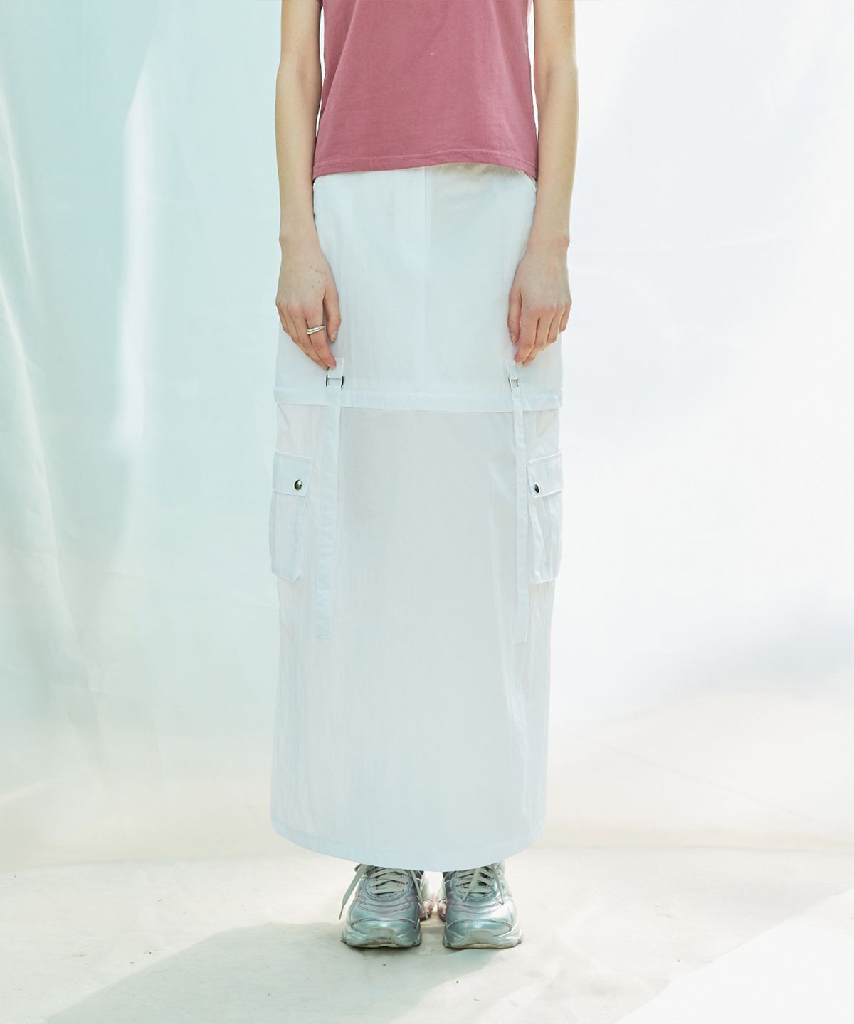 라티젠(LARTIGENT) L9 2-WAY NYLON LONG SKIRT(WHITE)