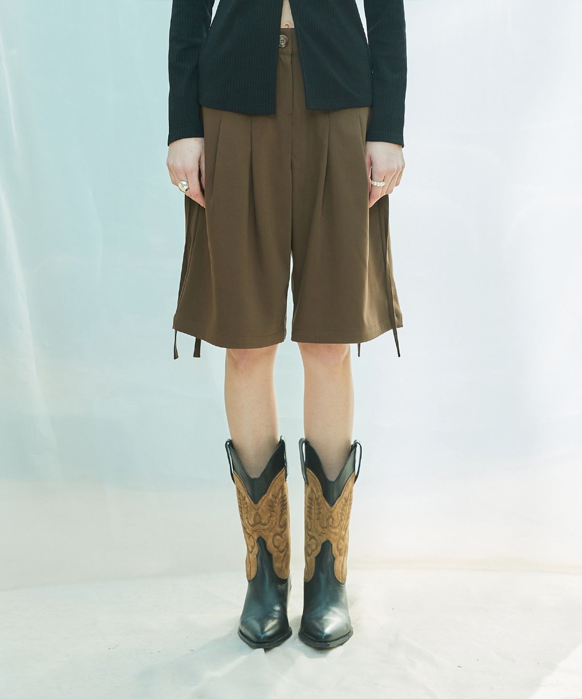 라티젠(LARTIGENT) L9 RIBBON BERMUDA PANTS(BROWN)