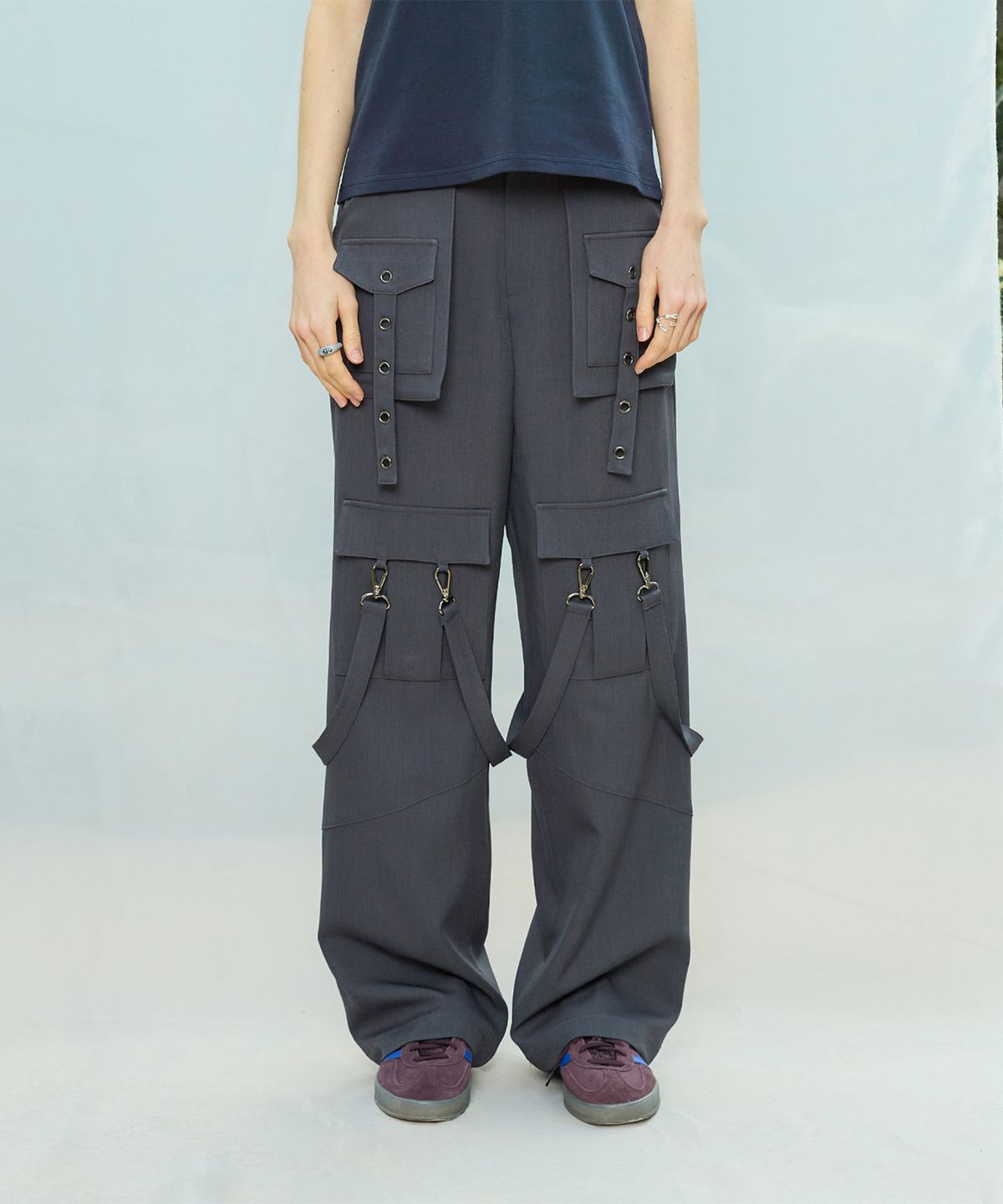 라티젠(LARTIGENT) L9 METAL HOLE PANTS(CHARCOAL)