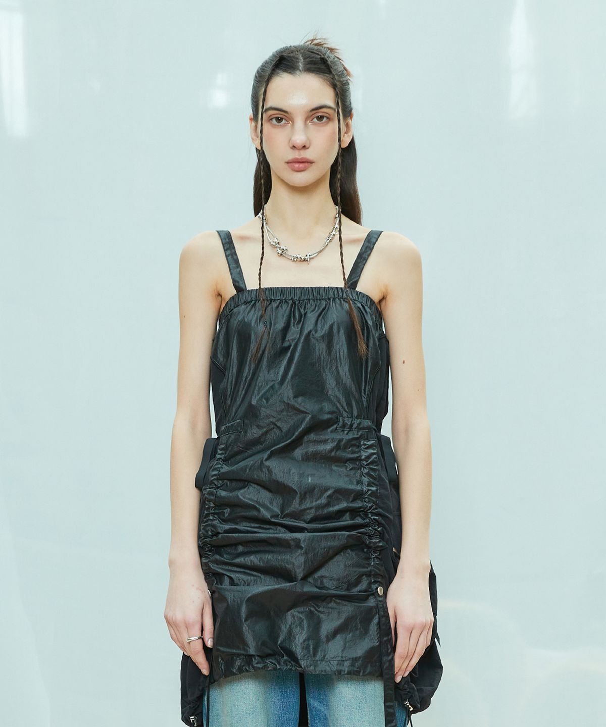 라티젠(LARTIGENT) L9 GLOSSY STRING OPS(BLACK)