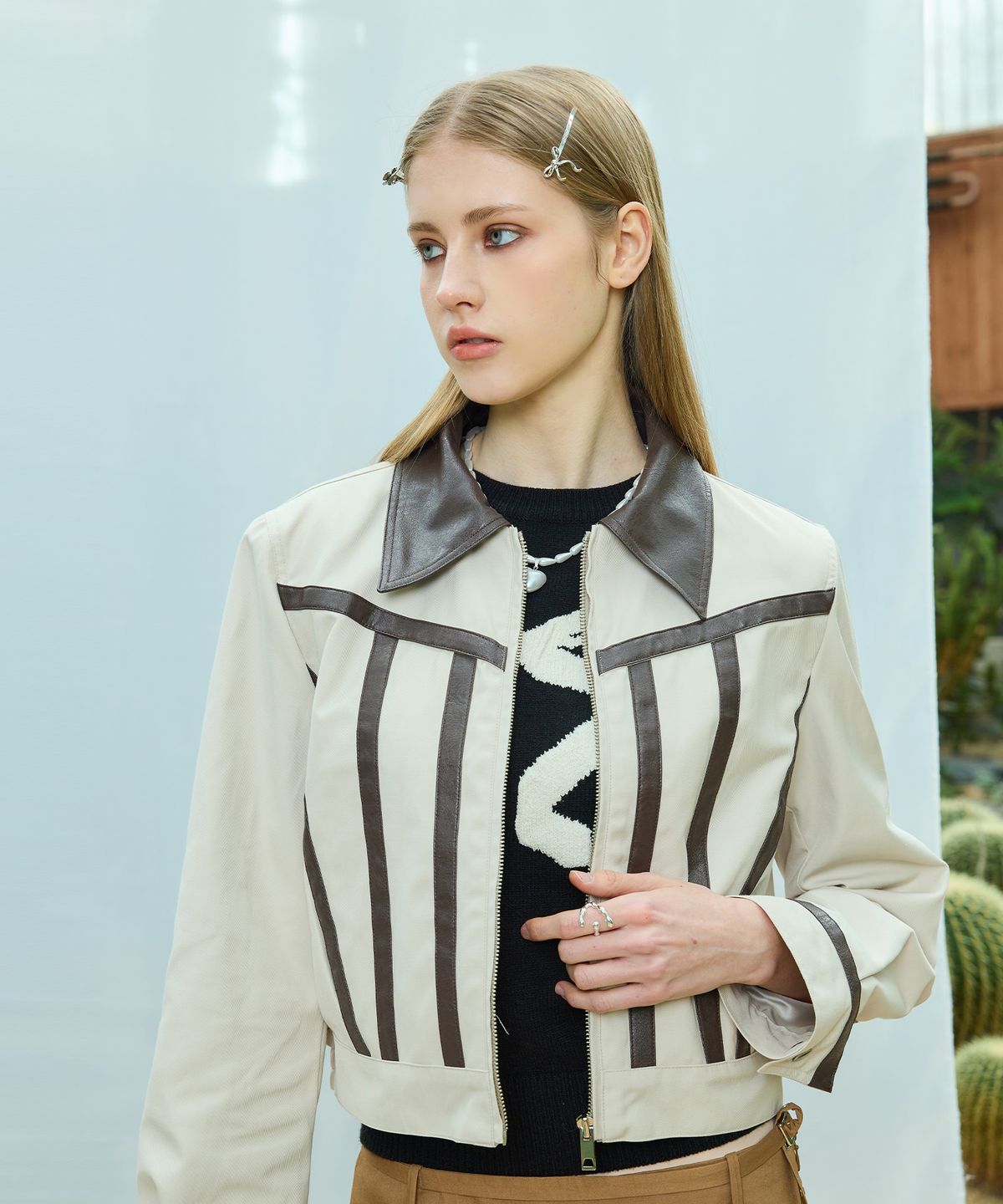 라티젠(LARTIGENT) L9 COLLAR CROP JACKET(BEIGE)