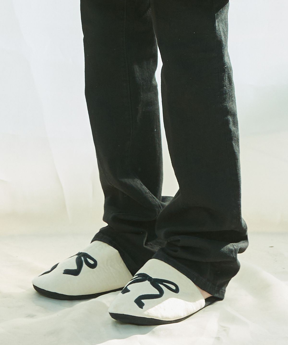 라티젠(LARTIGENT) L9 RIBBON ROOM SHOES(2 COLOR)