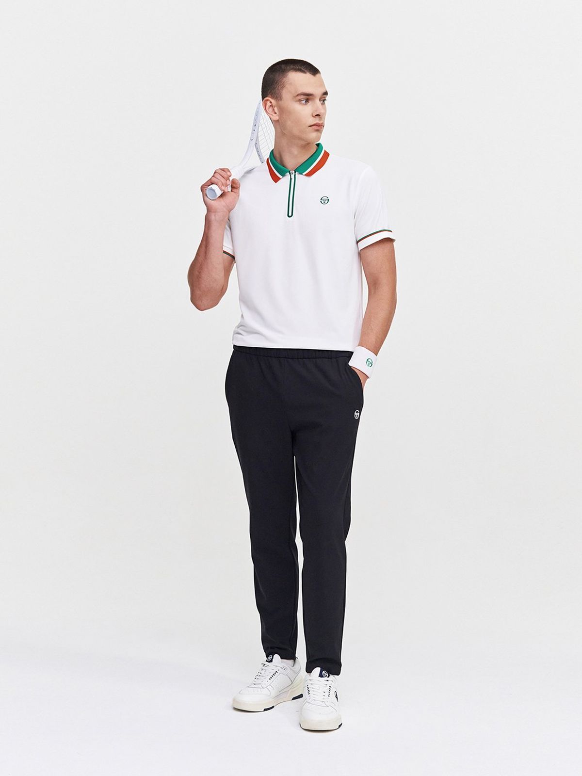 세르지오 타키니(SERGIO TACCHINI) M 에센셜 우븐 테이퍼드 팬츠 (Black)
