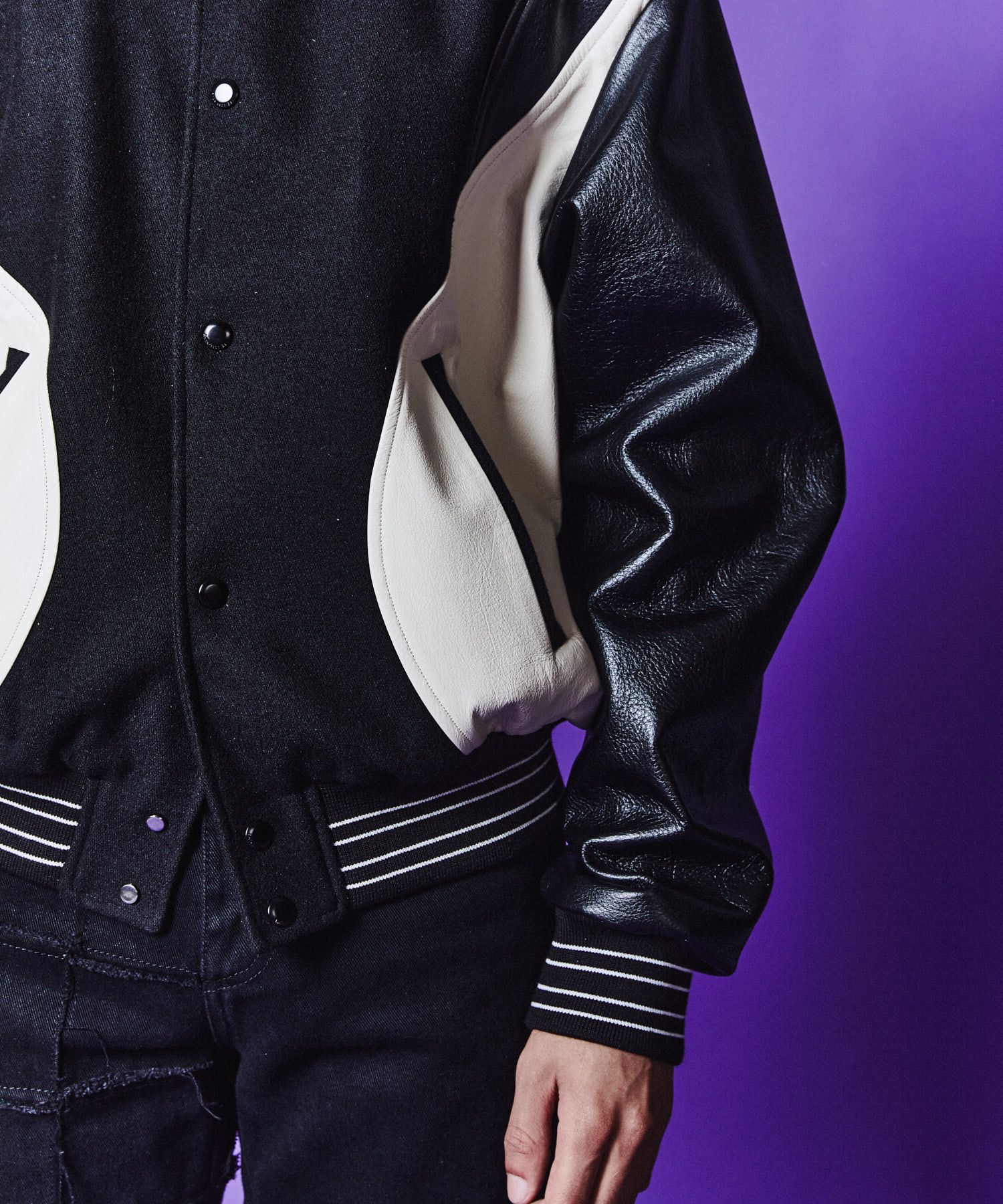 MUSINSA | ANDERSSON BELL Robin varsity jacket awa584m(BLACK)