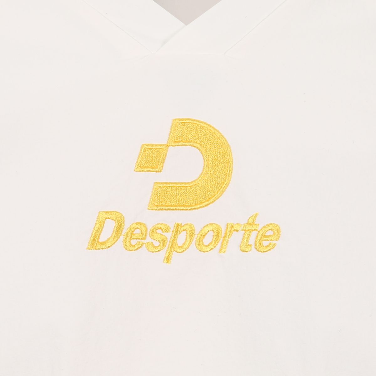 데스포르치(DESPORTE) 루씨르 풋볼 트레이닝 탑 (오버핏) WHT/GRN