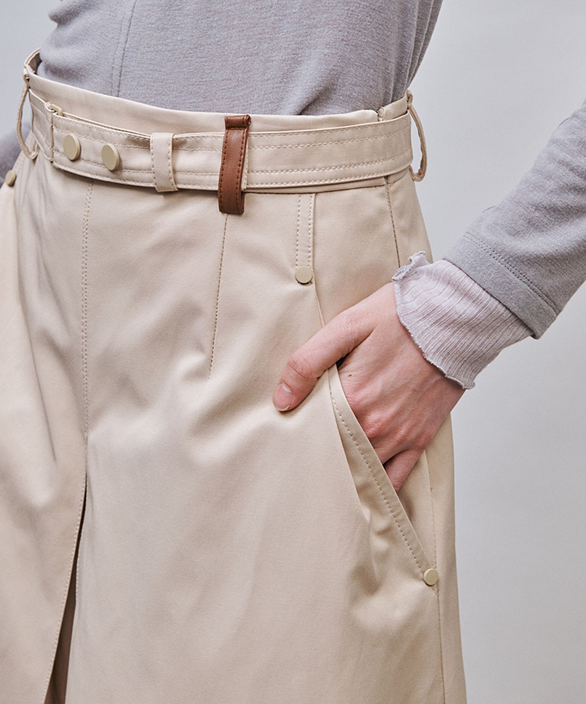 아위(AHWE) Belted Culotte_BEIGE