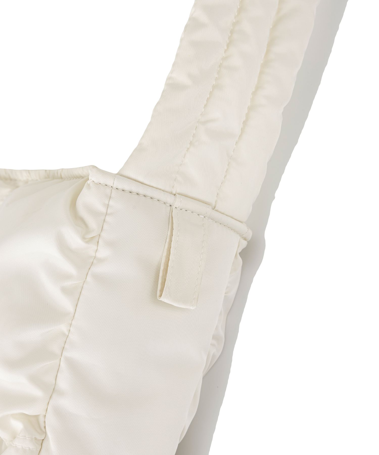 MUSINSA | FALLETT Nero Badge Padded Bag Ivory