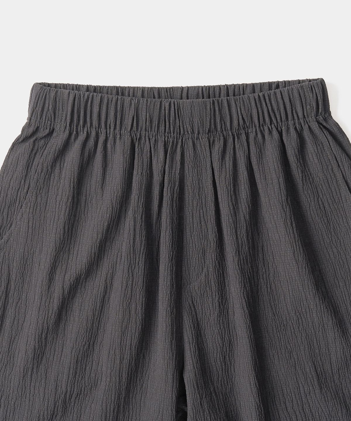 엑스컨테이너(EXCONTAINER) 플리츠 와이드 밴딩 팬츠 (CHARCOAL)
