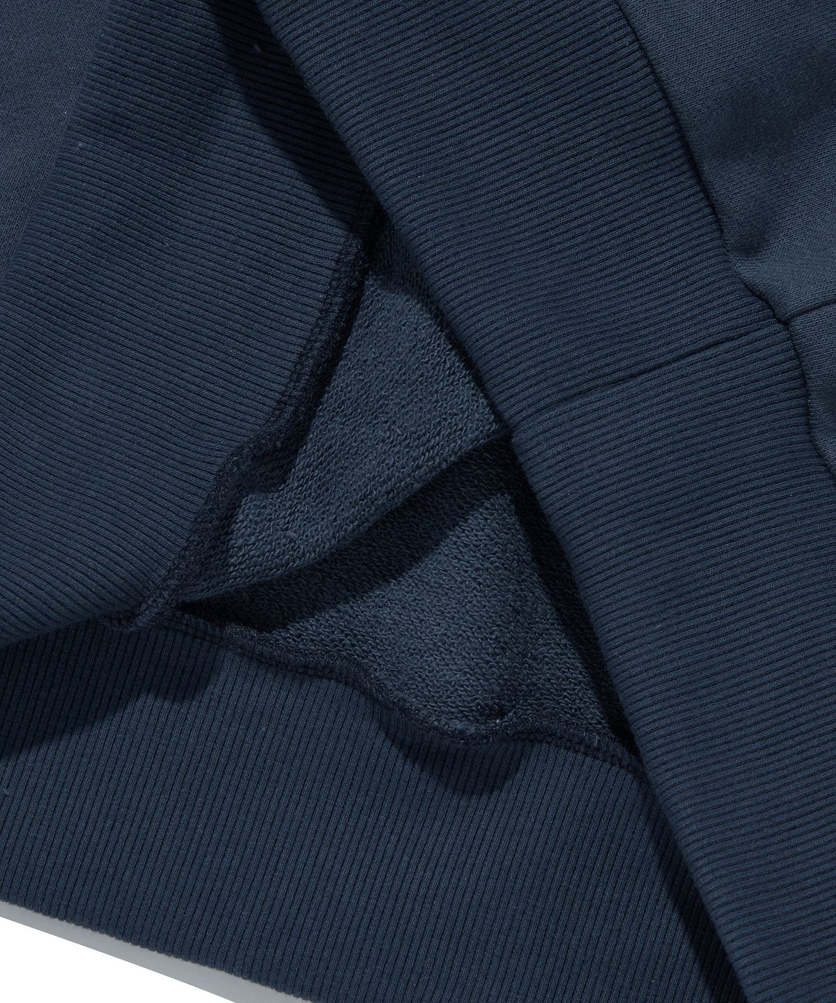 스웨이드(SUADE) FIRE SUADE CREWNECK [DARK BLUE]