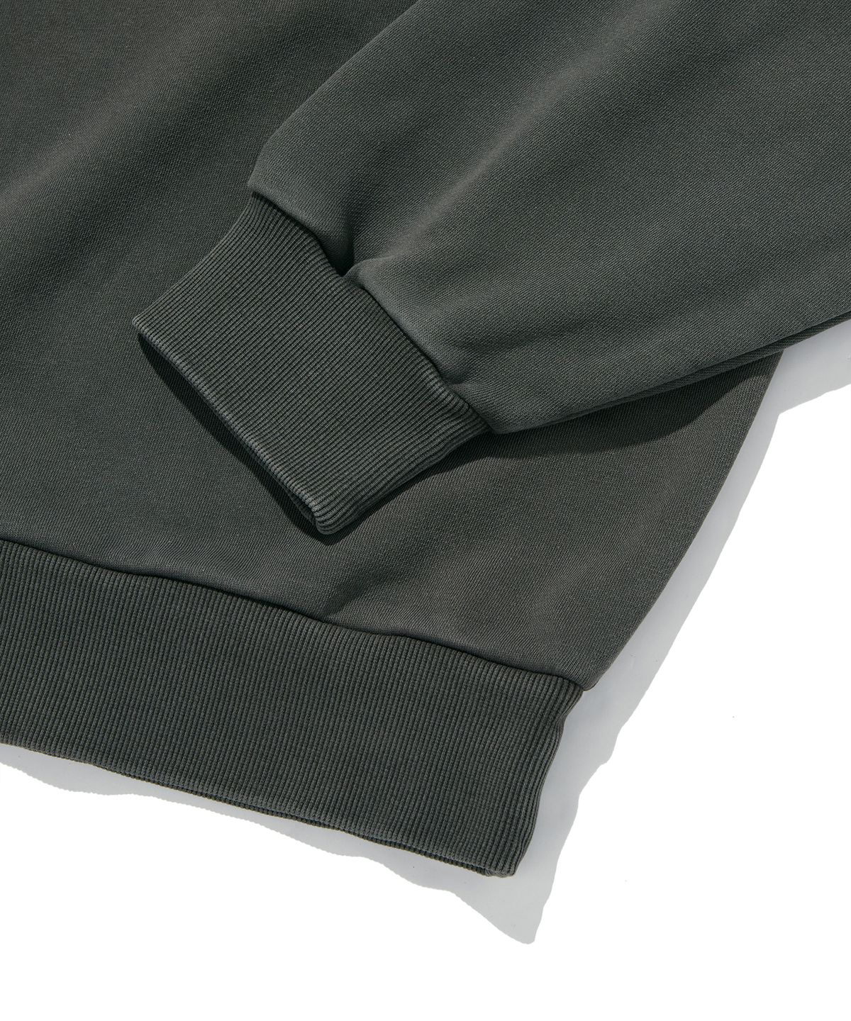 스웨이드(SUADE) FIRE SUADE CREWNECK [PIGMENT BLACK]