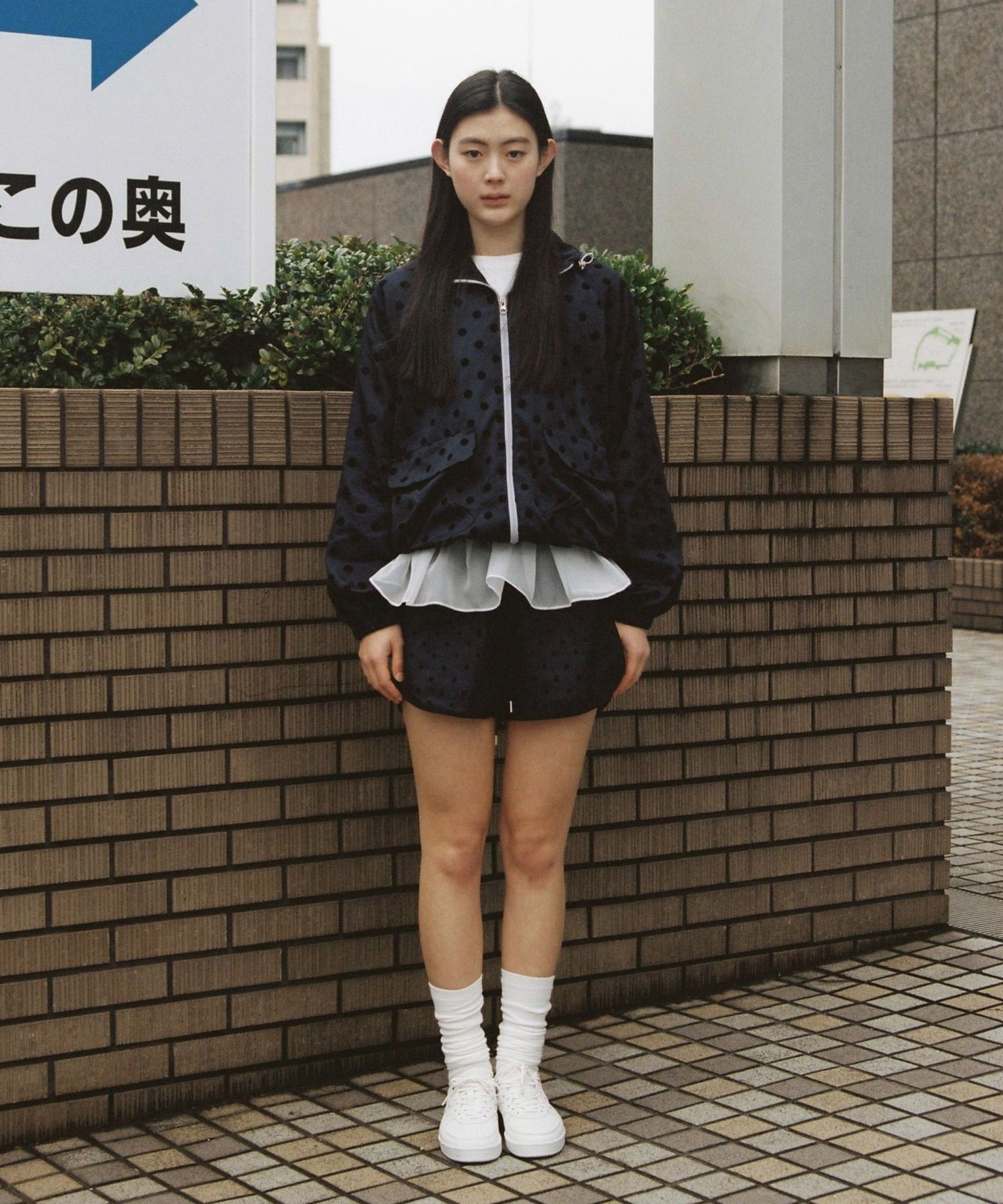 MUSINSA | OHESHIO dot frill hooded windbreaker jumper (navy)