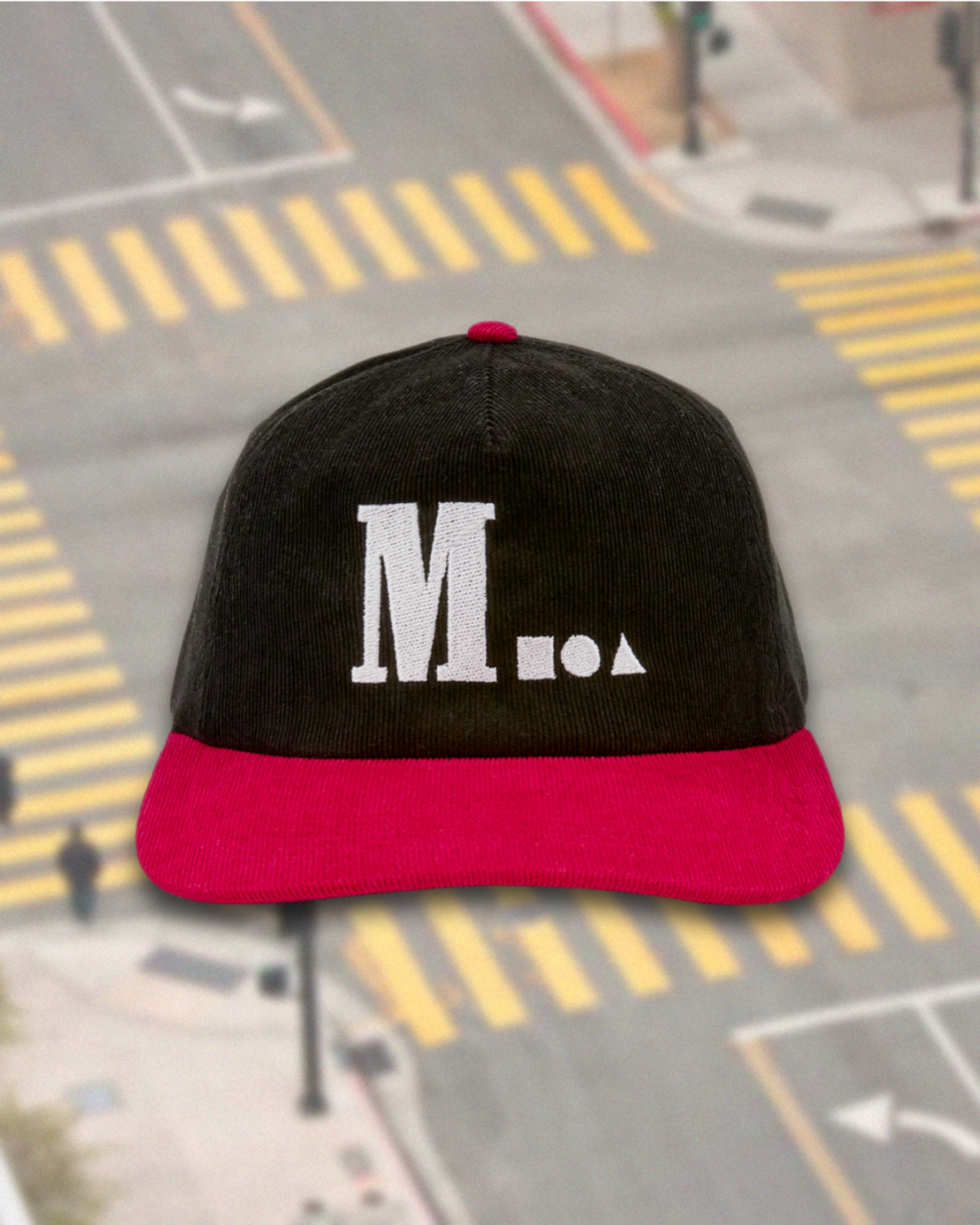 미디엄스(MEDIUMS) Geometric Logo Corduroy Cap - Black&Red(도형 로고 코듀로이 캡)
