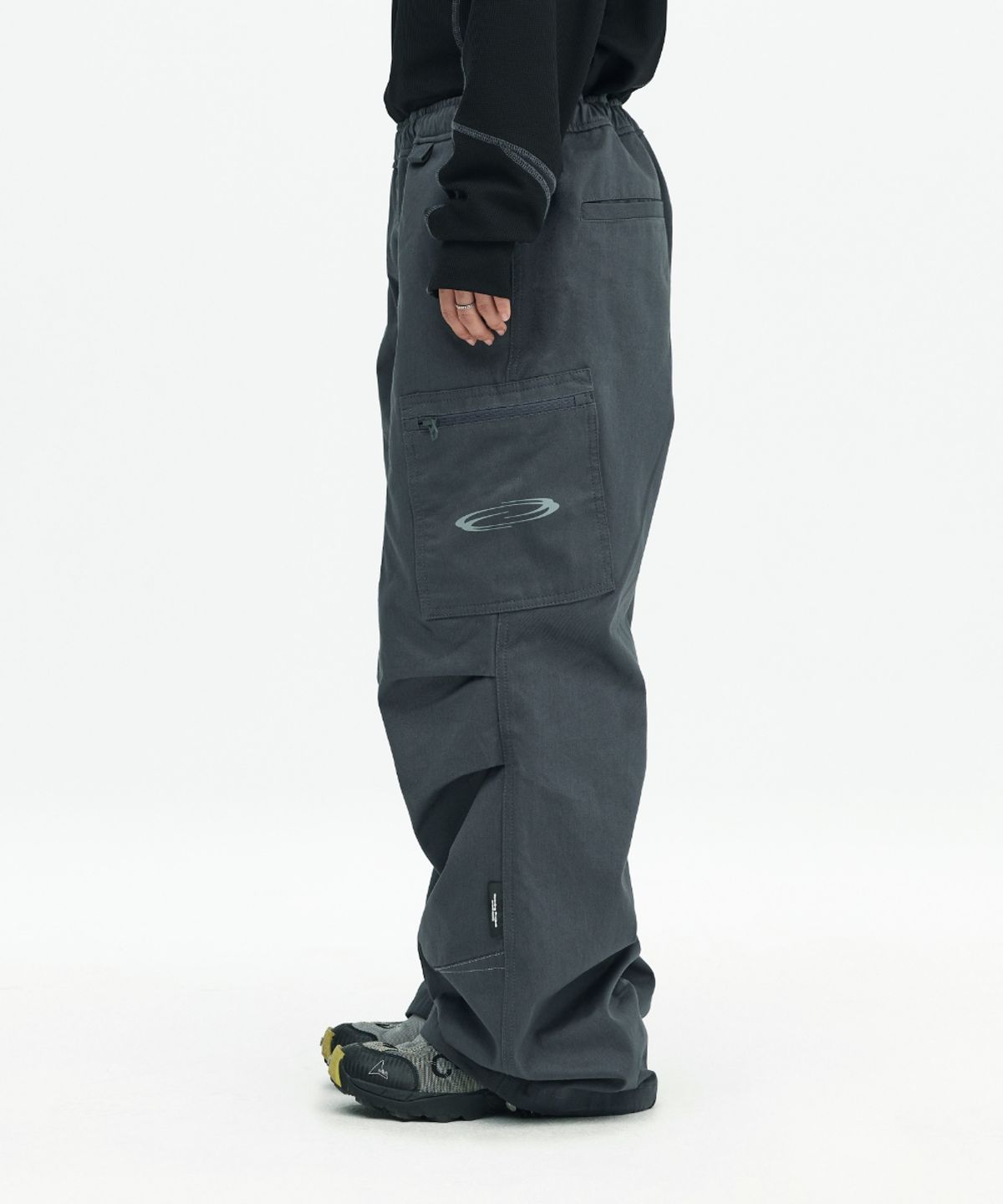 오프닝프로젝트(OPENING PROJECT) Drawstring Cargo Pant - Grey