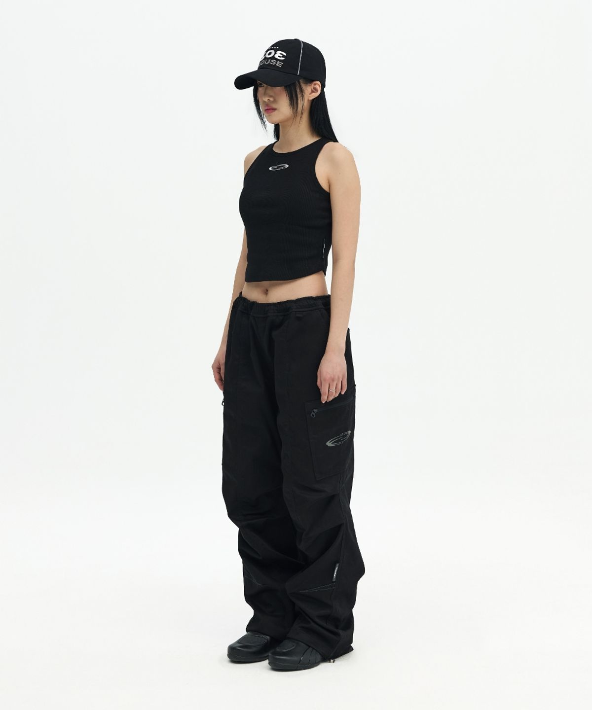 오프닝프로젝트(OPENING PROJECT) Drawstring Cargo Pant - Black