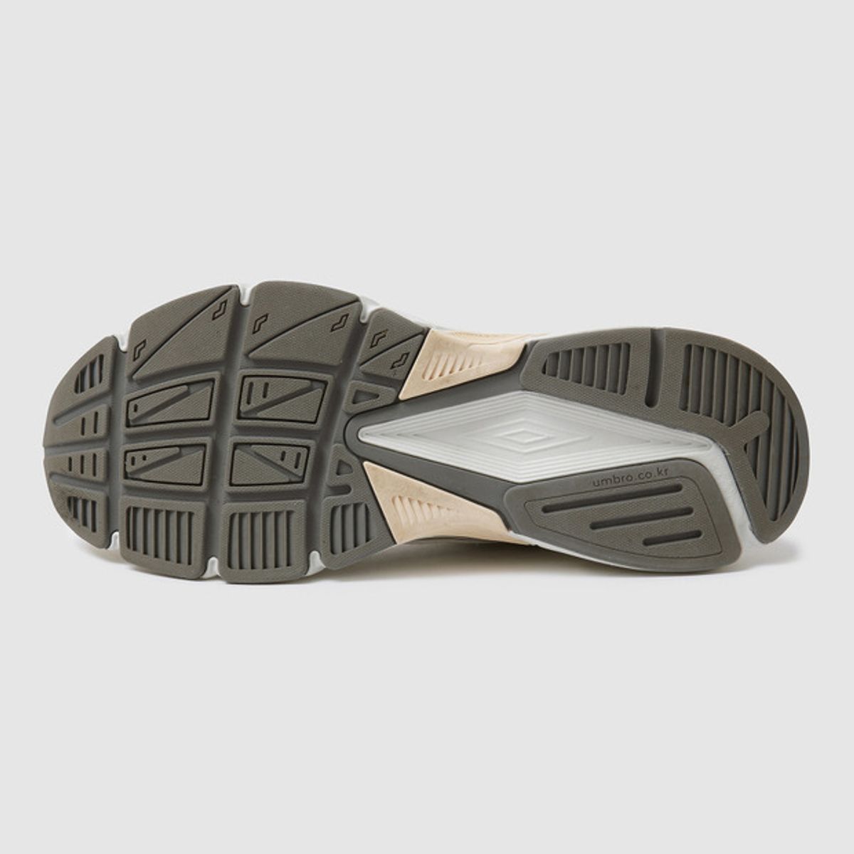 엄브로(UMBRO) ETR 002 (이티알 002) 베이지(UP123CTP27)