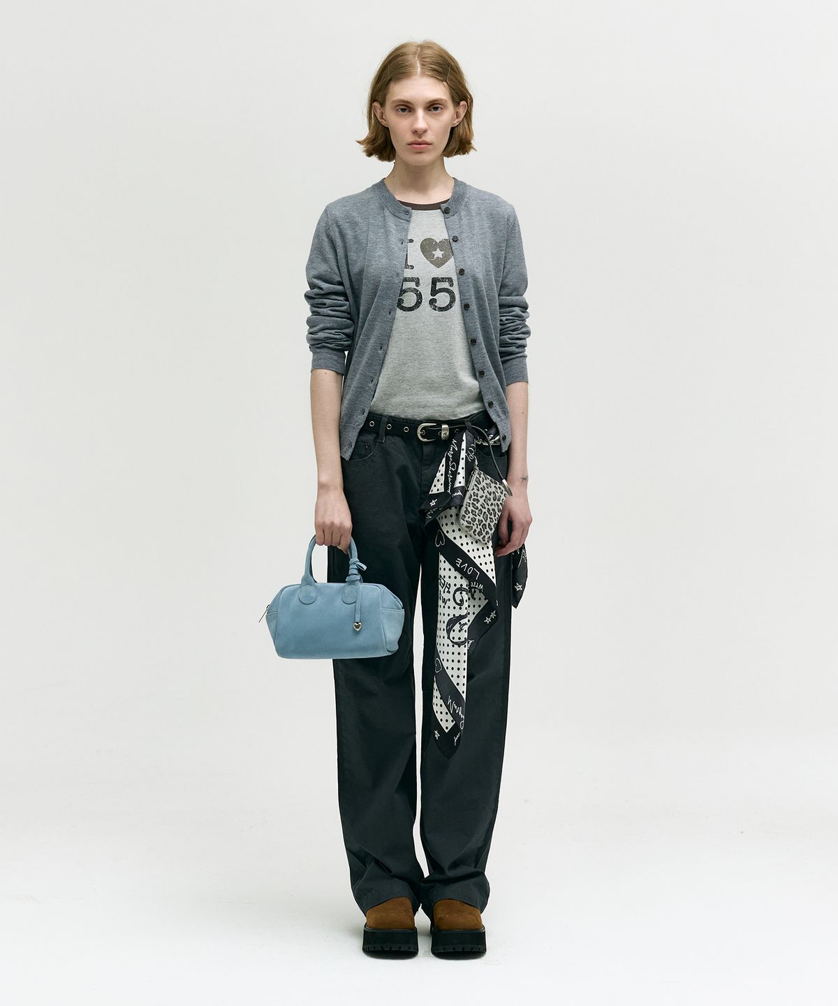 마지셔우드(MARGESHERWOOD) SOFT BOWLING_blue suede
