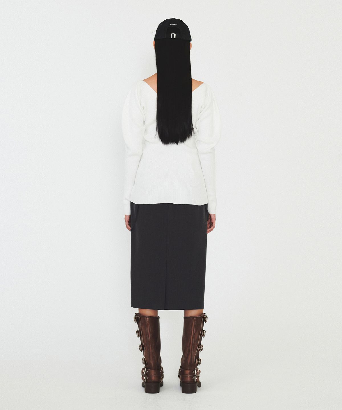 다이애그널(DIAGONAL) V NECK SILHOUETTE CARDIGAN (ivory)