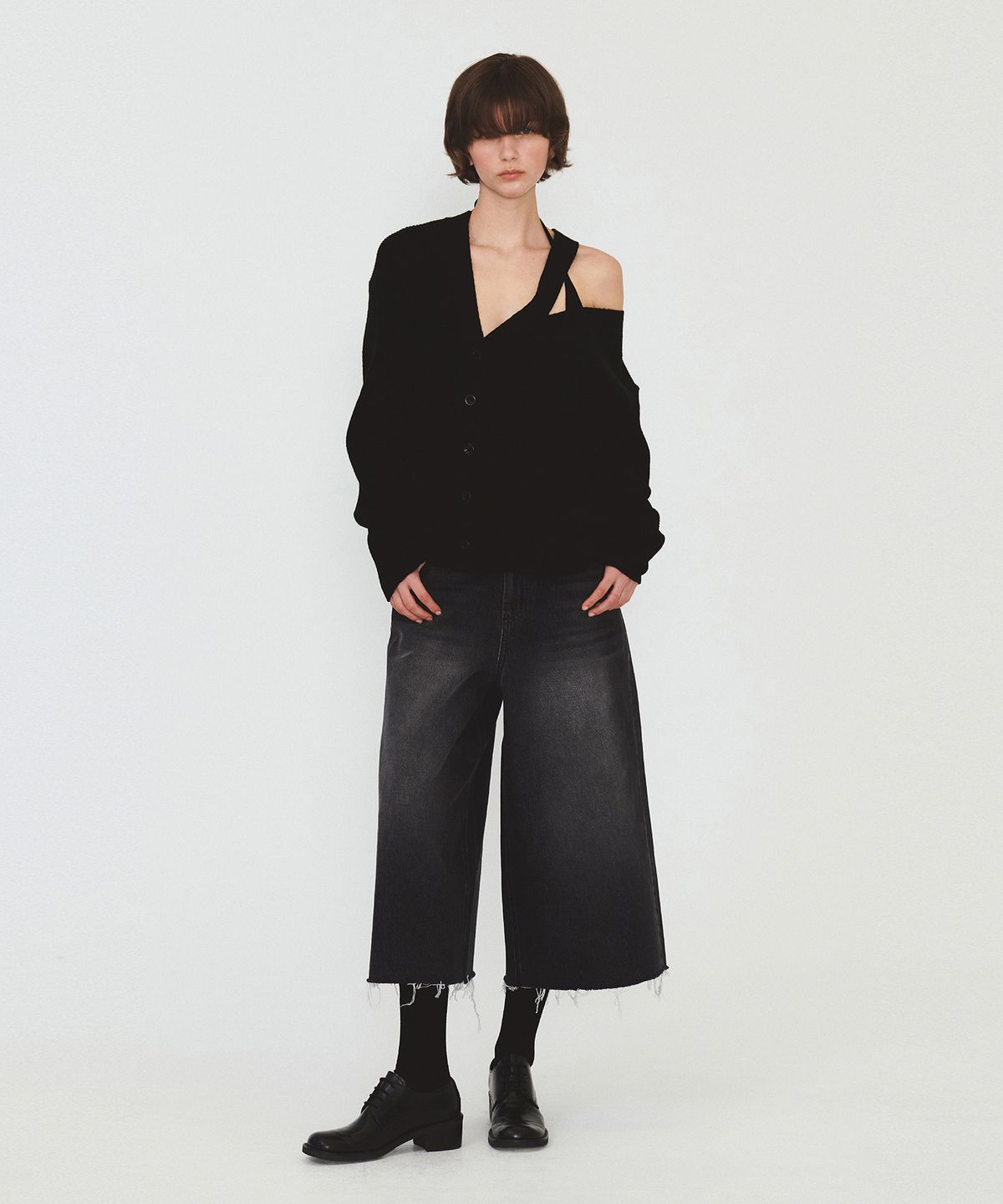 다이애그널(DIAGONAL) UNBALANCE OVERFIT CARDIGAN (black)