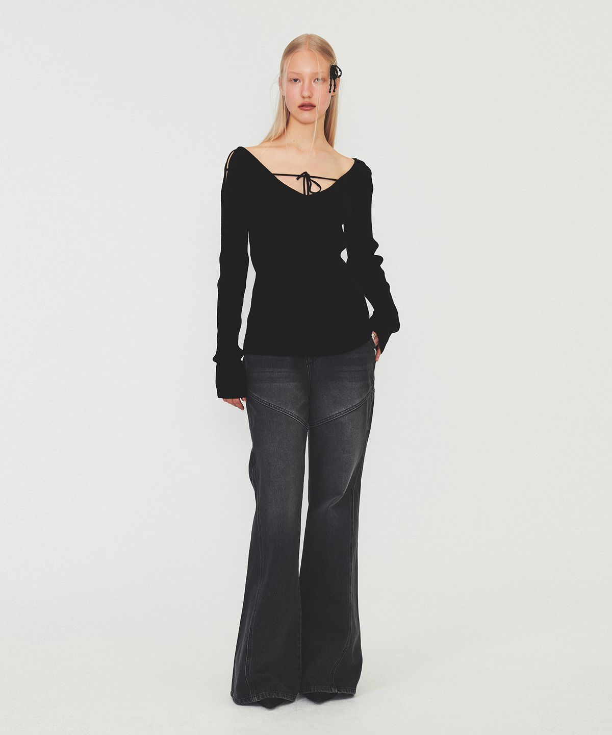 다이애그널(DIAGONAL) V NECK STRAP KNIT (black)