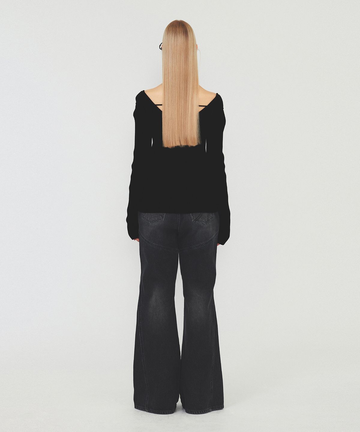 다이애그널(DIAGONAL) V NECK STRAP KNIT (black)