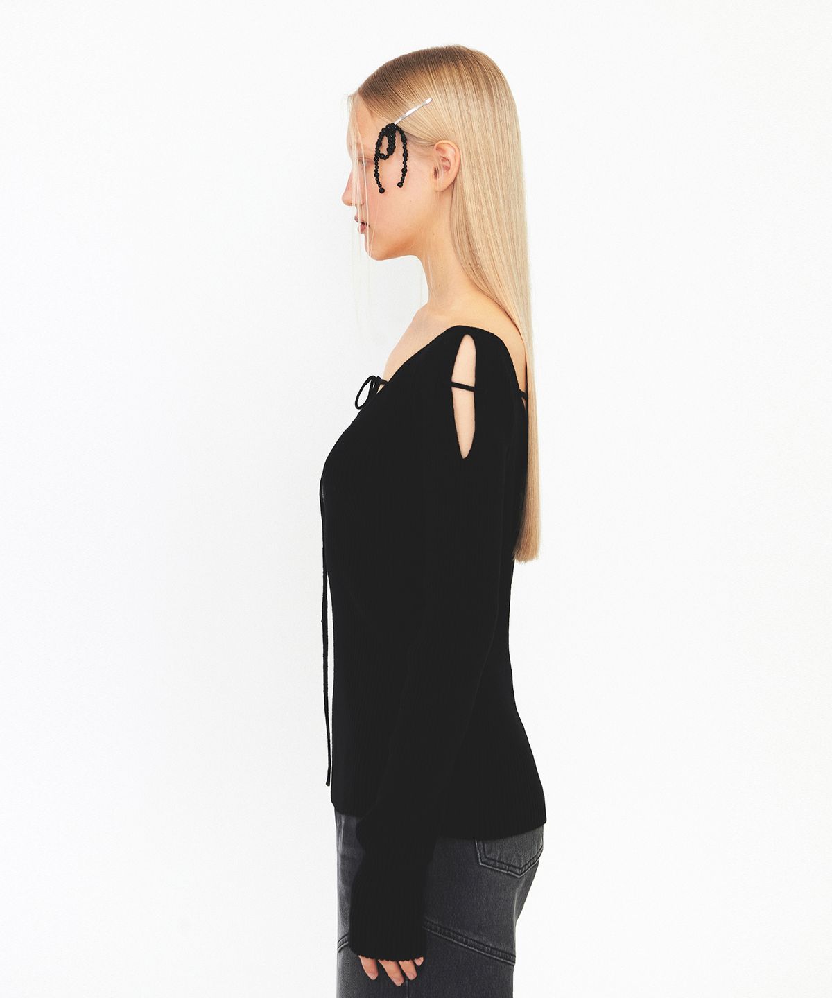 다이애그널(DIAGONAL) V NECK STRAP KNIT (black)