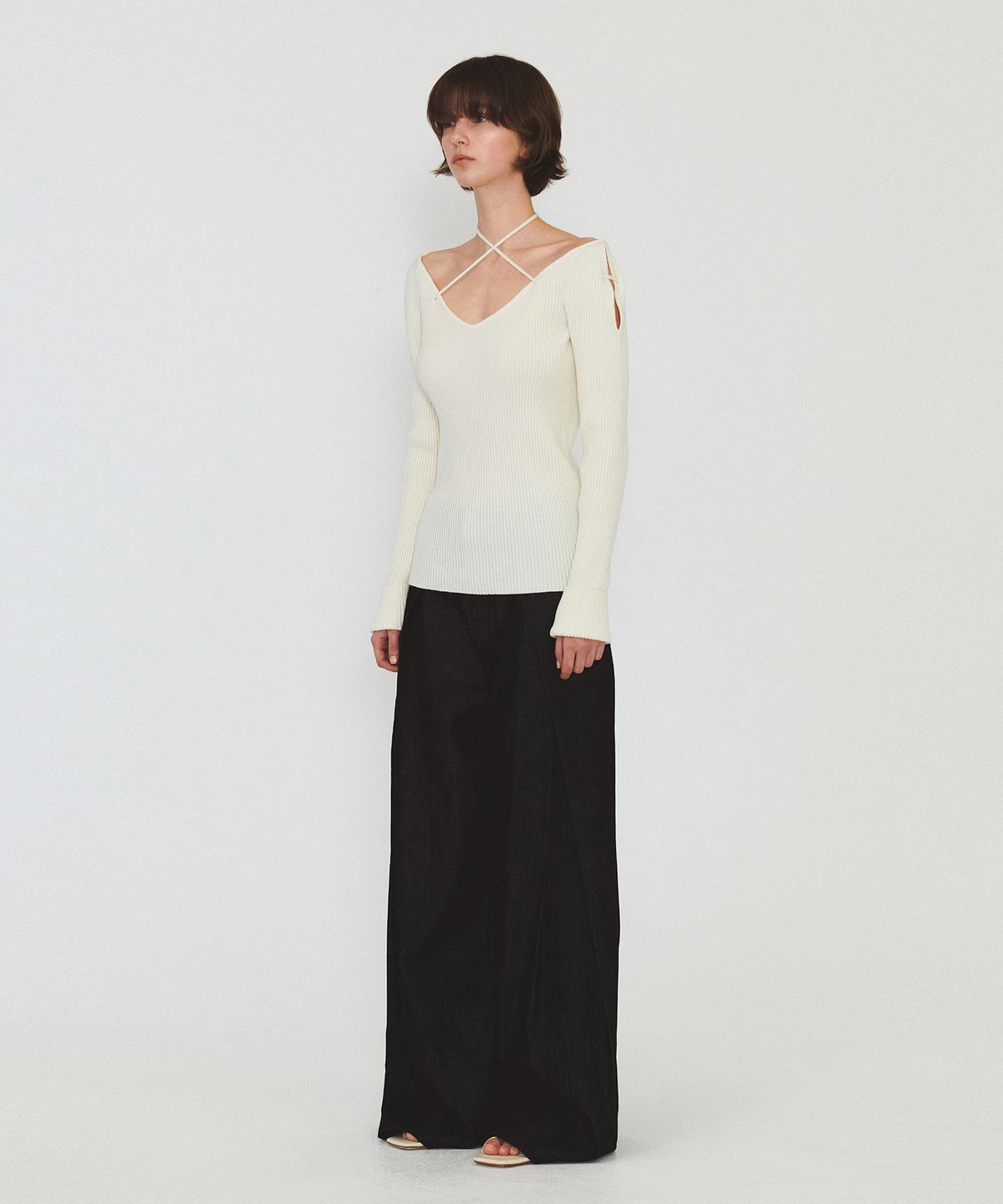 다이애그널(DIAGONAL) V NECK STRAP KNIT (ivory)