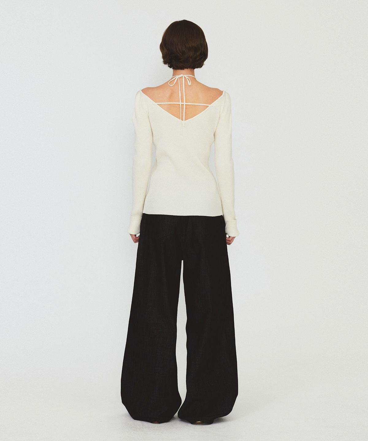 다이애그널(DIAGONAL) V NECK STRAP KNIT (ivory)