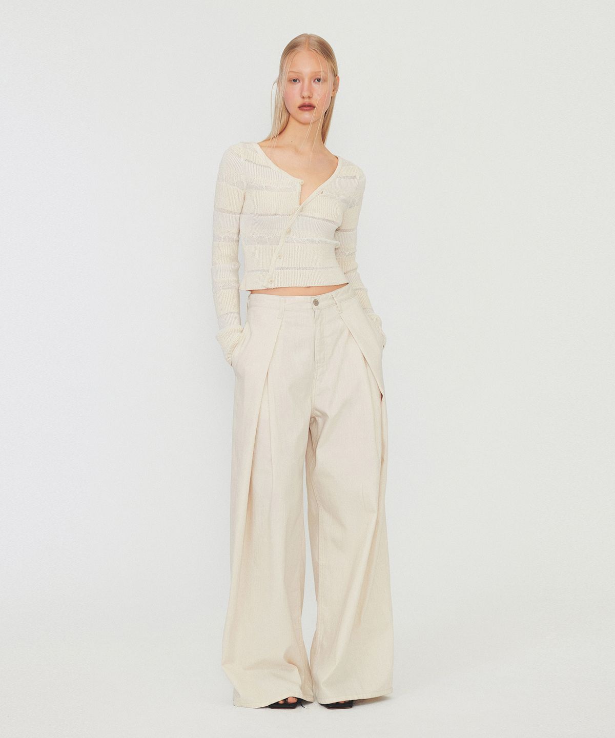 다이애그널(DIAGONAL) STRIPE DIAGONAL BUTTON KNIT (ivory)
