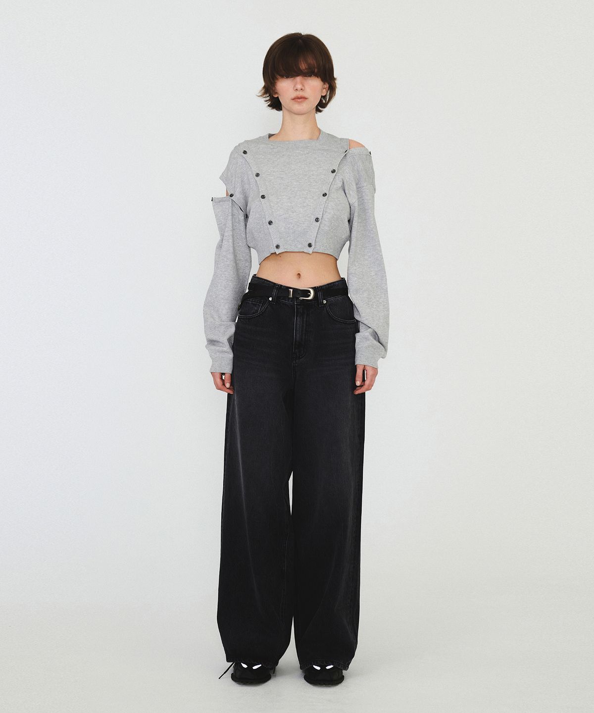 다이애그널(DIAGONAL) CROP BUTTON KNIT TOP (melange grey)