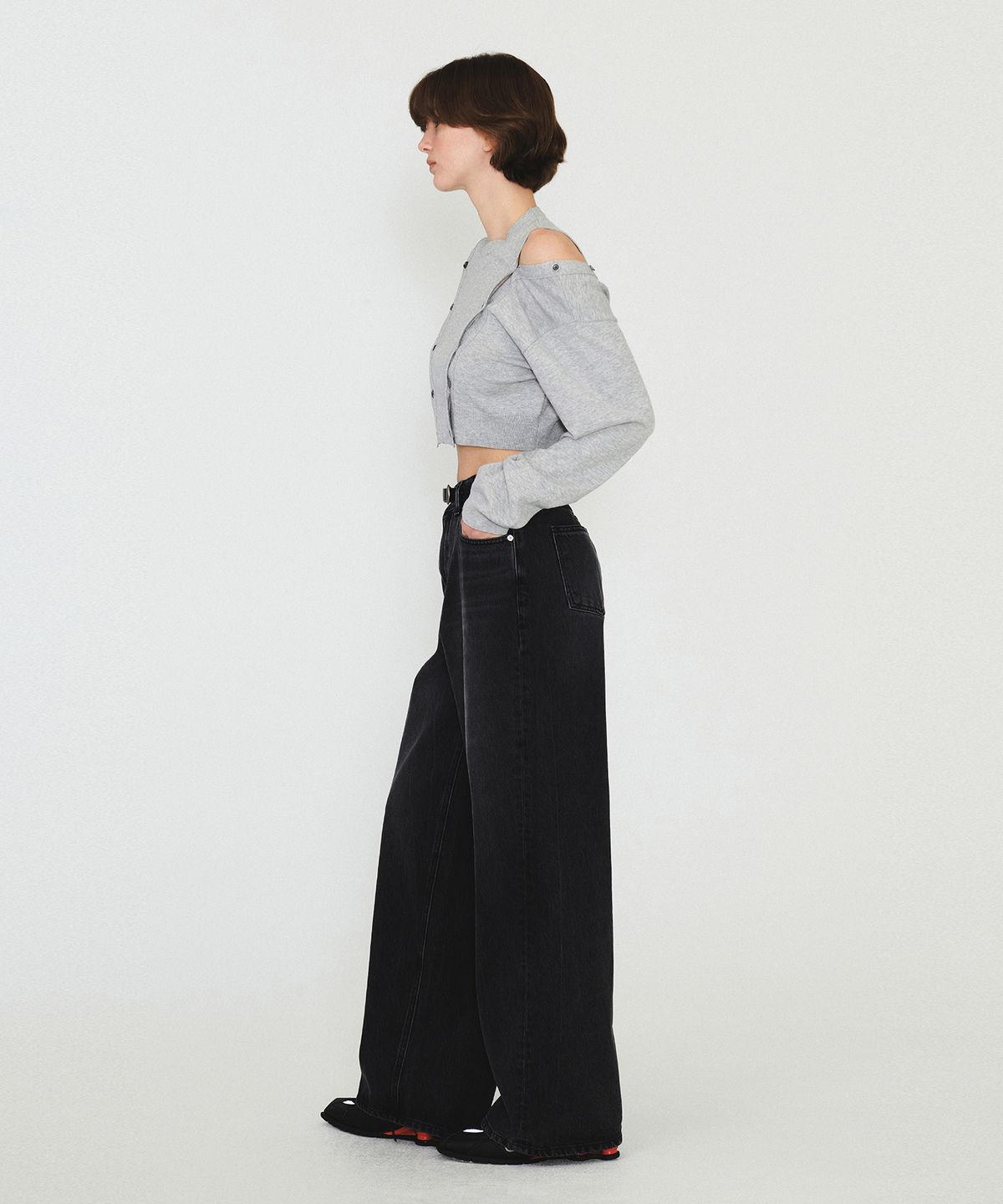 다이애그널(DIAGONAL) CROP BUTTON KNIT TOP (melange grey)