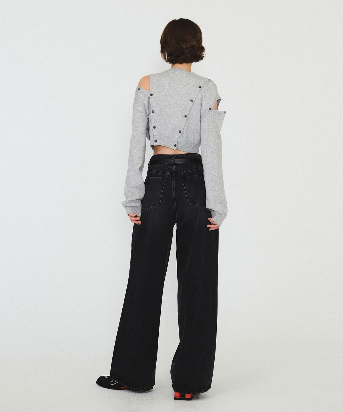 다이애그널(DIAGONAL) CROP BUTTON KNIT TOP (melange grey)