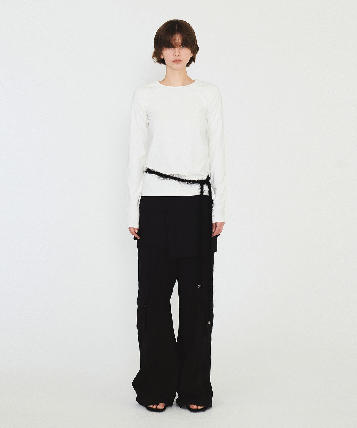 다이애그널(DIAGONAL) LACE RAGLAN TEE (white)
