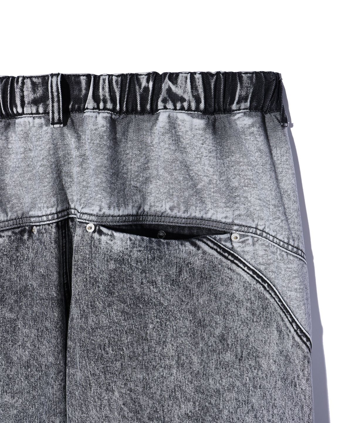 크리틱(CRITIC) COLOR BLOCK DENIM PANTS LIGHT GREY