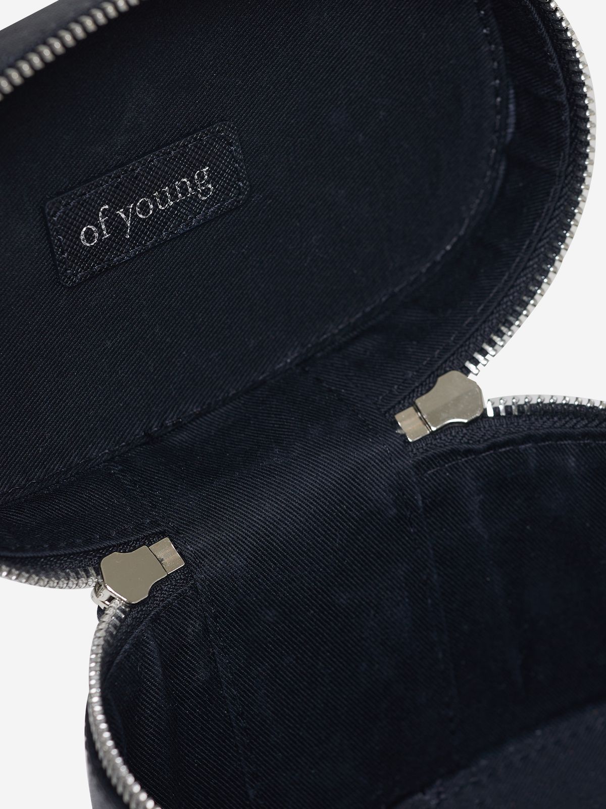 오브영(OFYOUNG) 코스메틱백 블랙