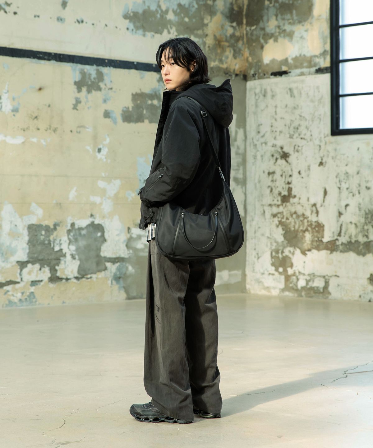 비긴202(BEGIN202) 나일론 호보 백