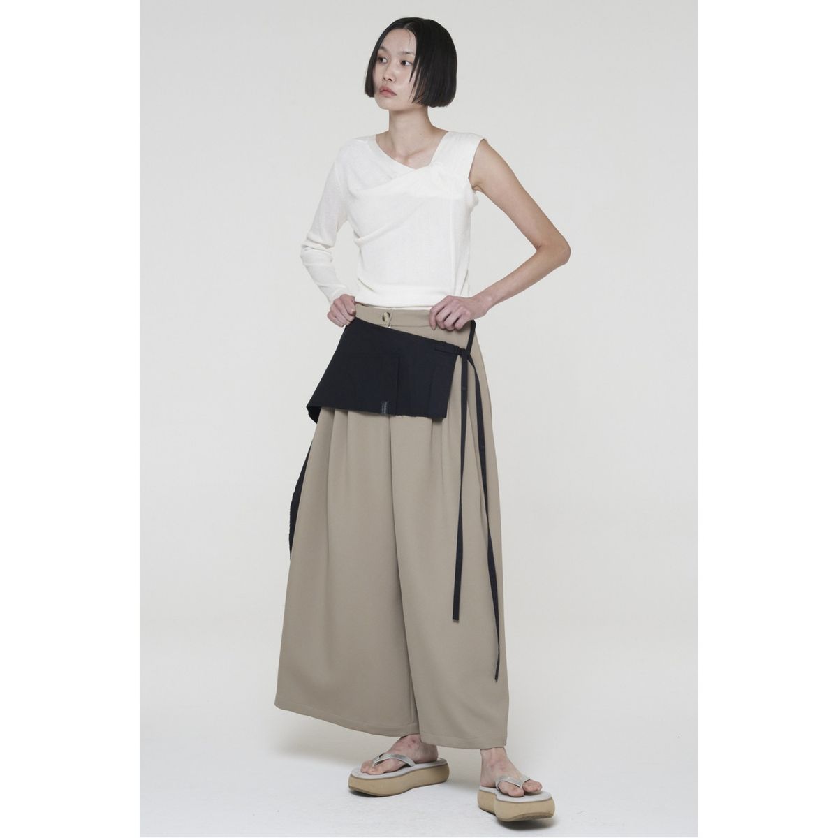 래코드(RECODE) Patch Detail Wide Pants_RQPAS24541BEX