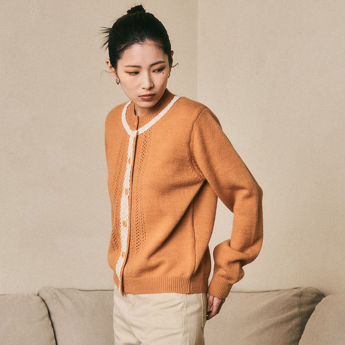 에이앤레이(AEIREI) AR_Lace knit cardigan_2color