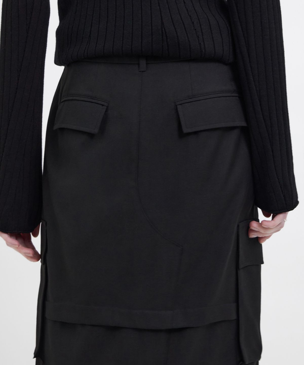 유스(YOUTH) Cargo Maxi Skirt - Black