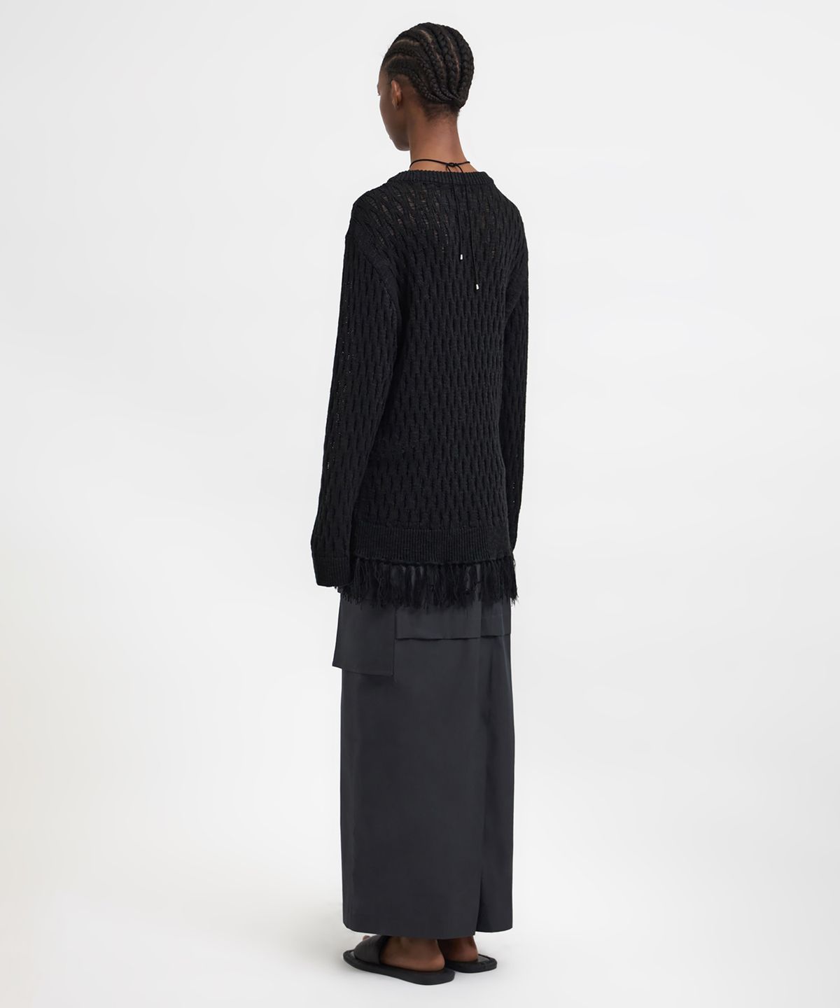 유스(YOUTH) Tassel Crewneck Knit Top - Black