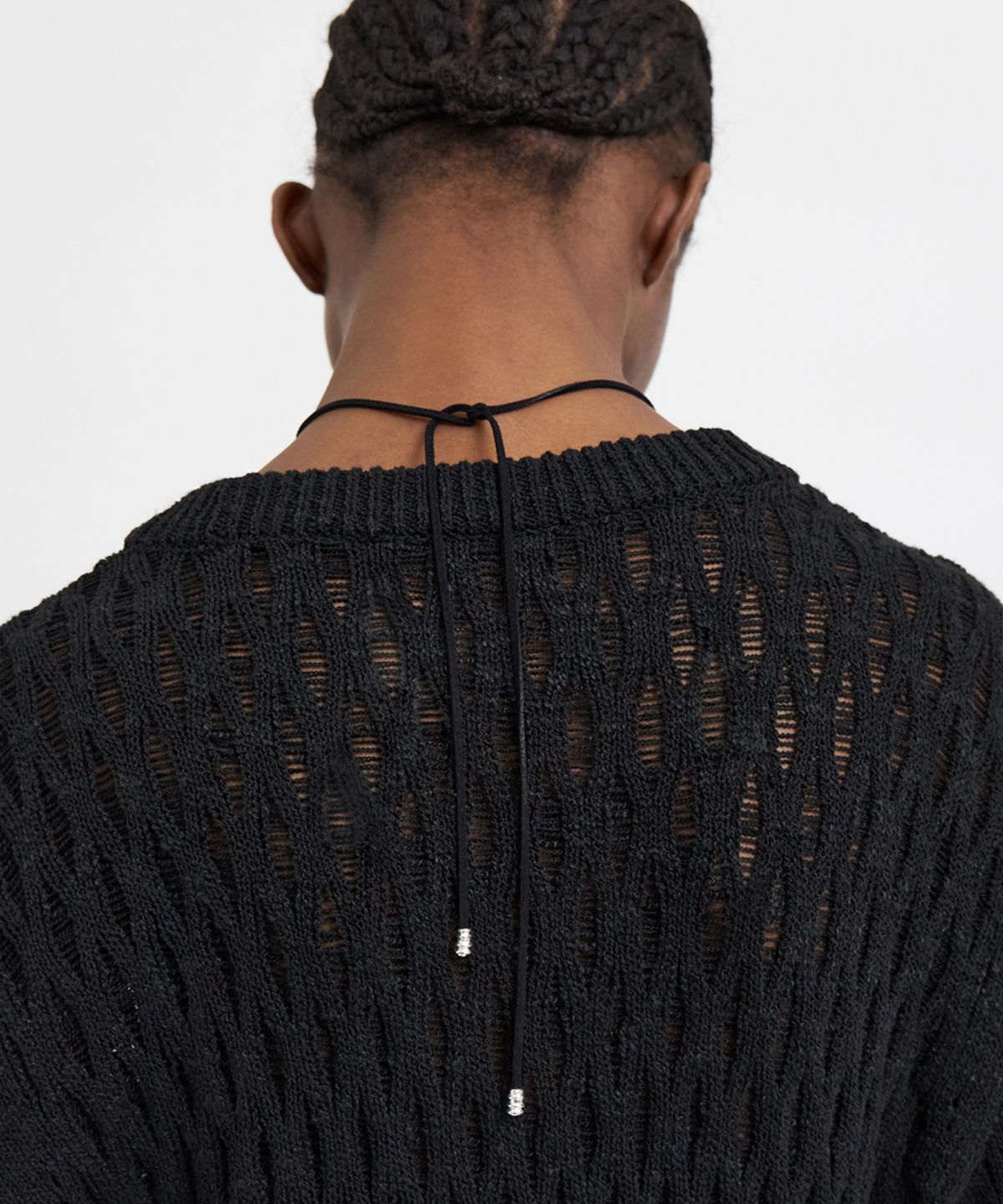 유스(YOUTH) Tassel Crewneck Knit Top - Black