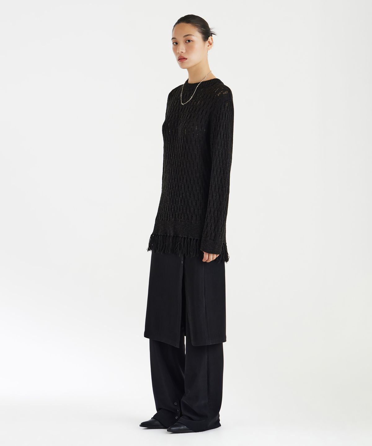 유스(YOUTH) Tassel Crewneck Knit Top - Black