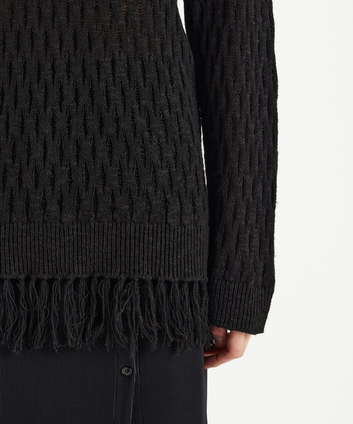 유스(YOUTH) Tassel Crewneck Knit Top - Black