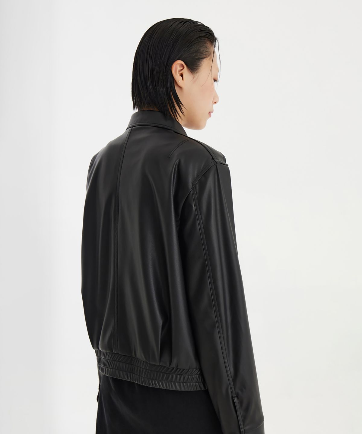 유스(YOUTH) Faux Leather Bomber - Black