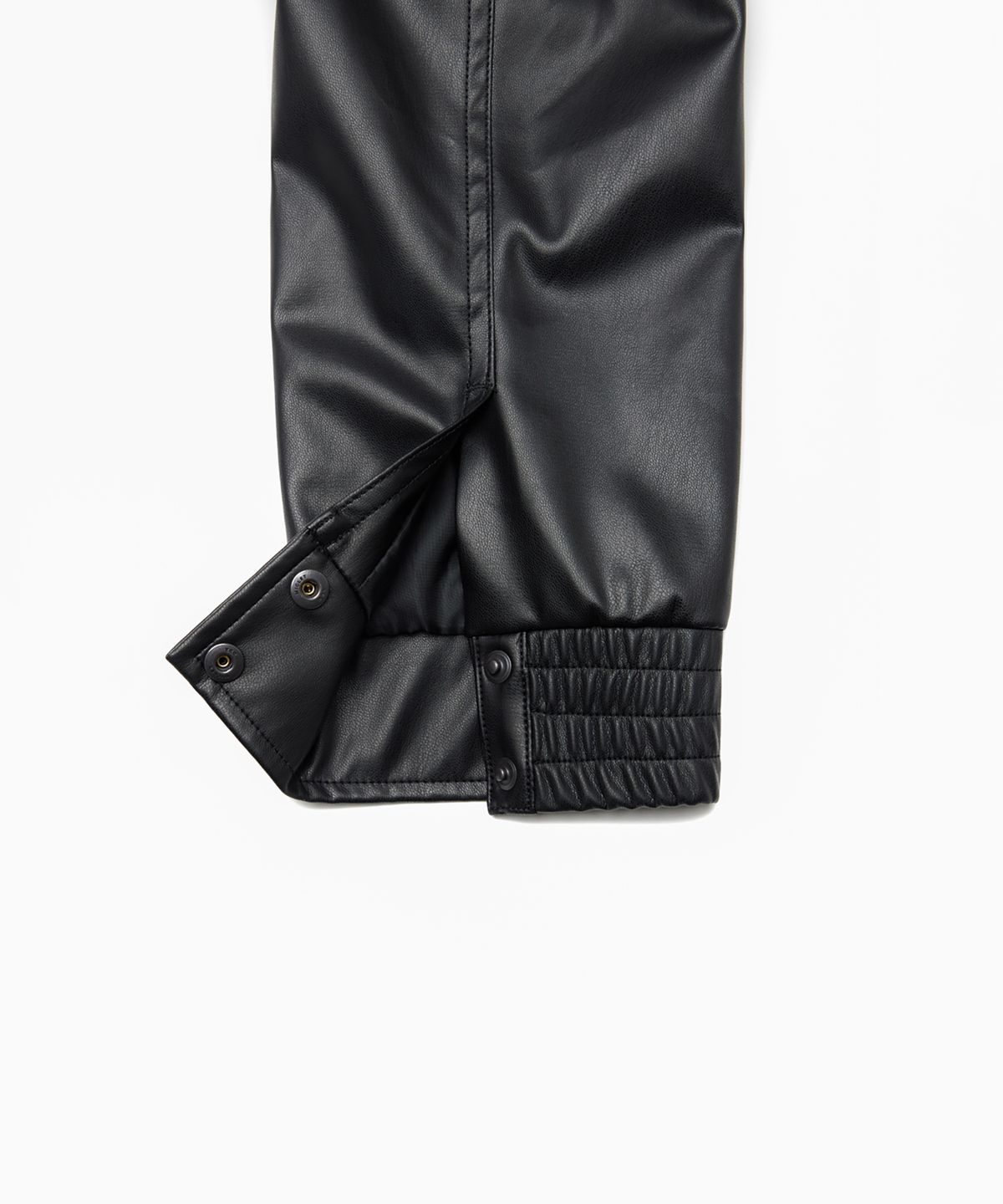 유스(YOUTH) Faux Leather Bomber - Black