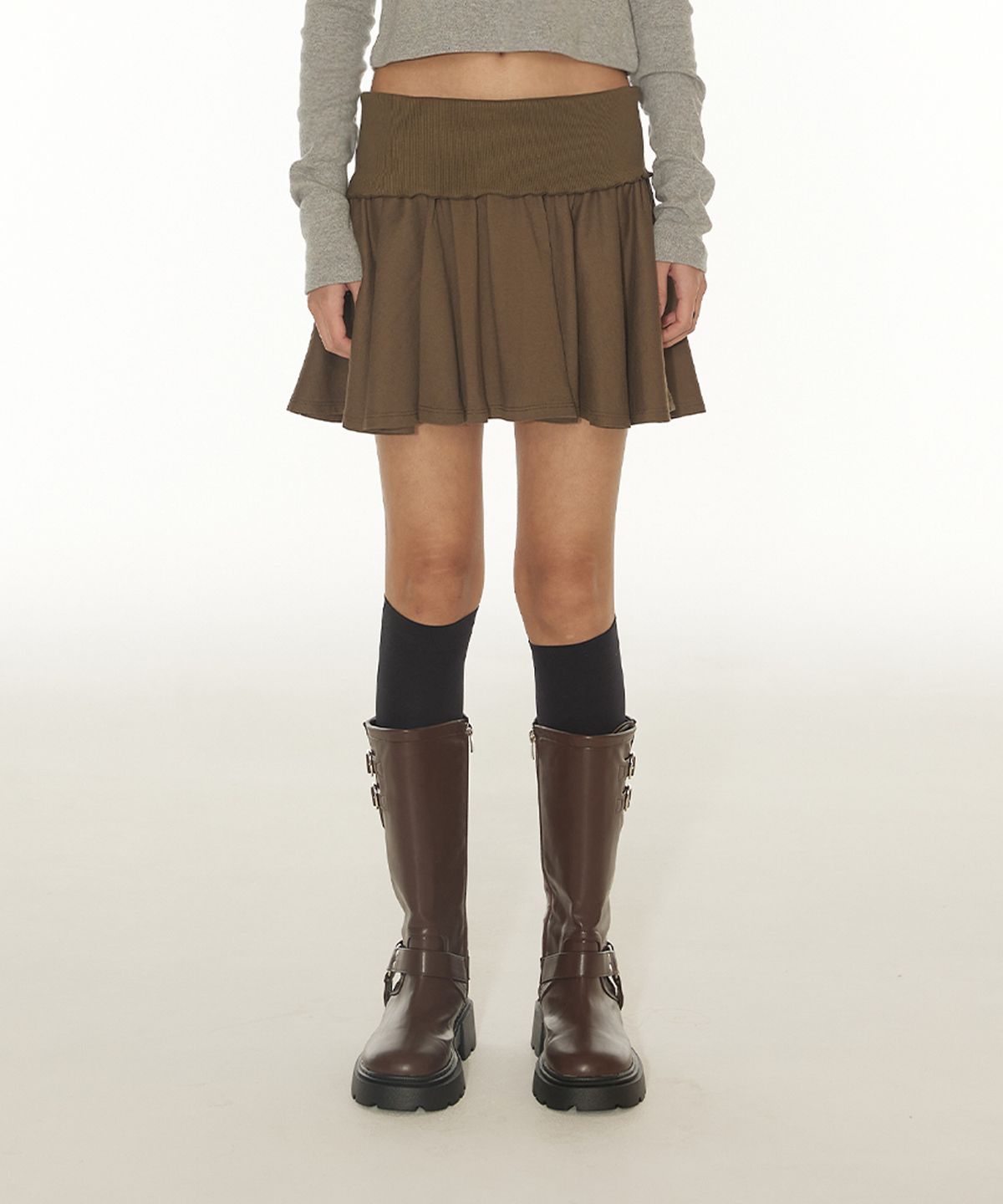 디어스토커(DEARSTALKER) SWAY FLARE MINI SKIRT - KHAKI