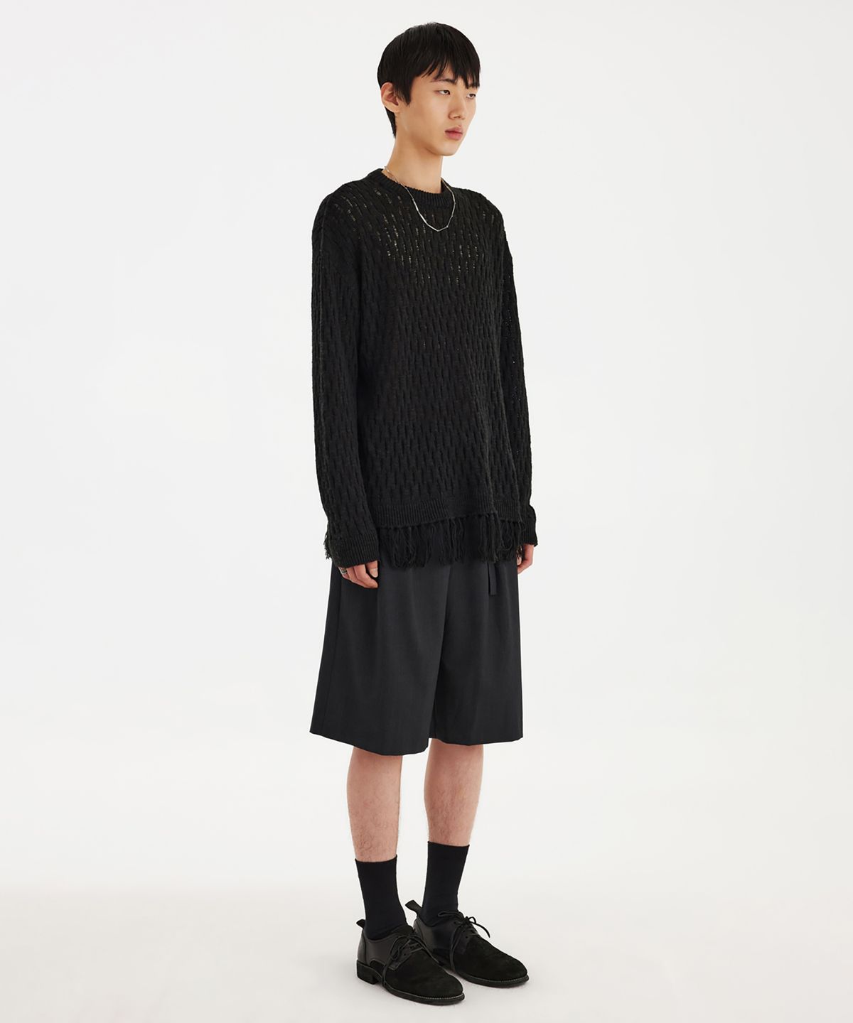유스(YOUTH) Tassel Crewneck Knit Top - Black