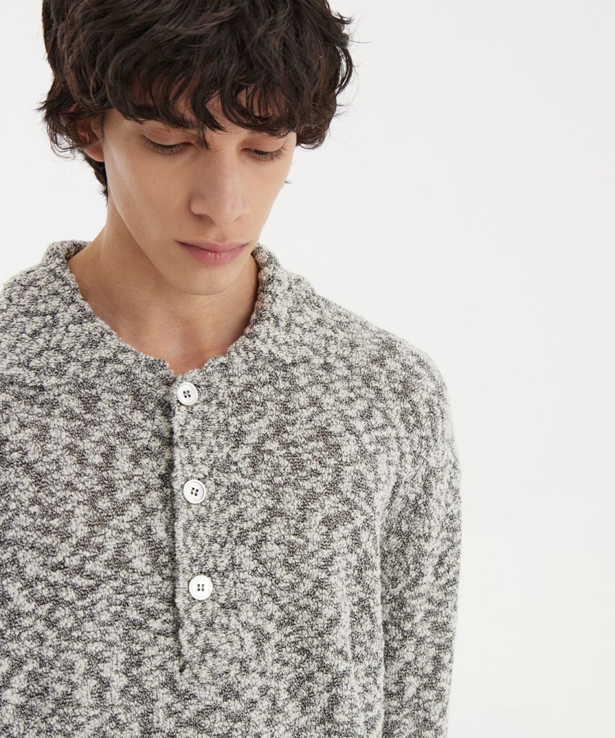 유스(YOUTH) Asymmetric Knit Collar T-Shirt - Black/White