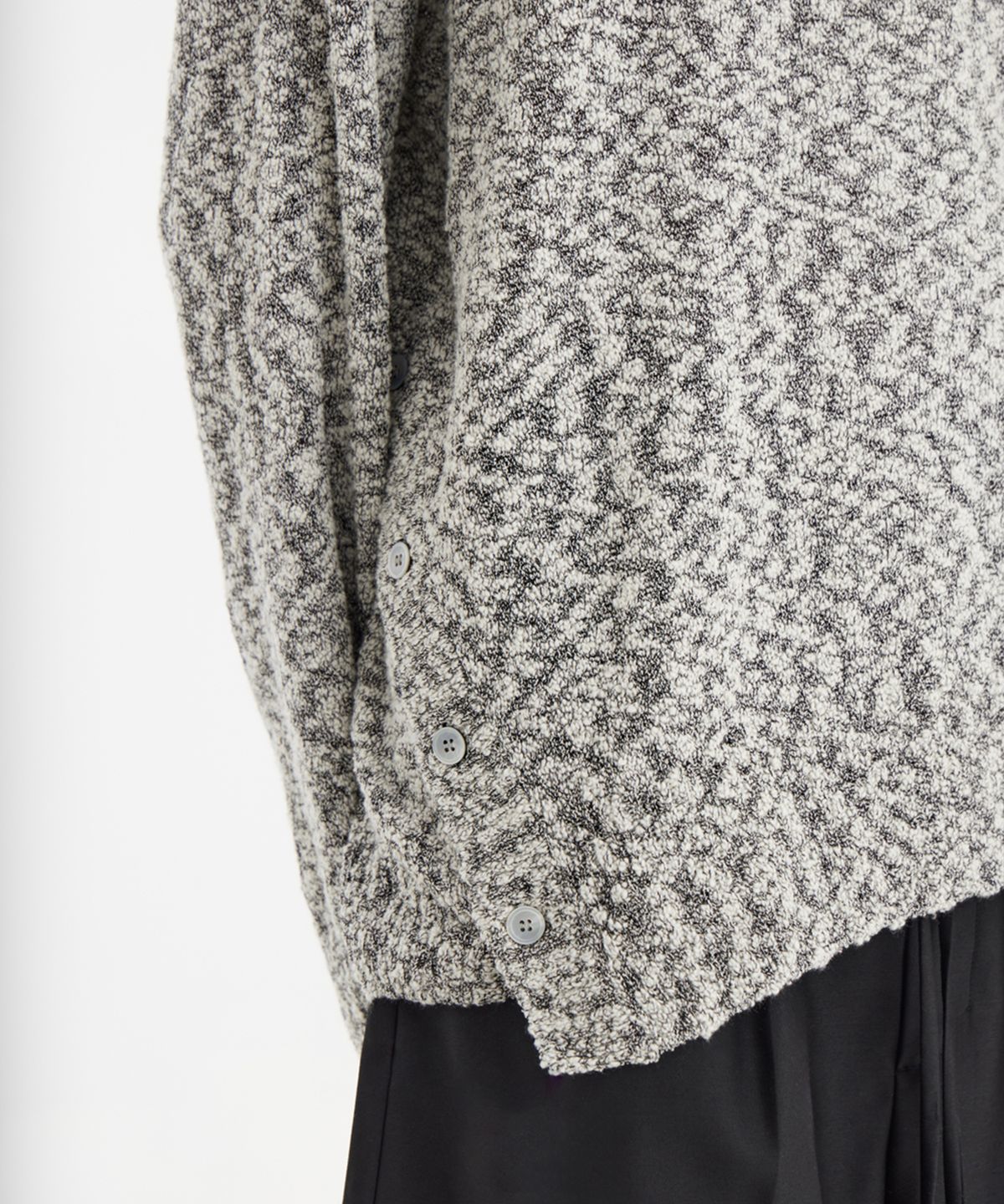 유스(YOUTH) Asymmetric Knit Collar T-Shirt - Black/White