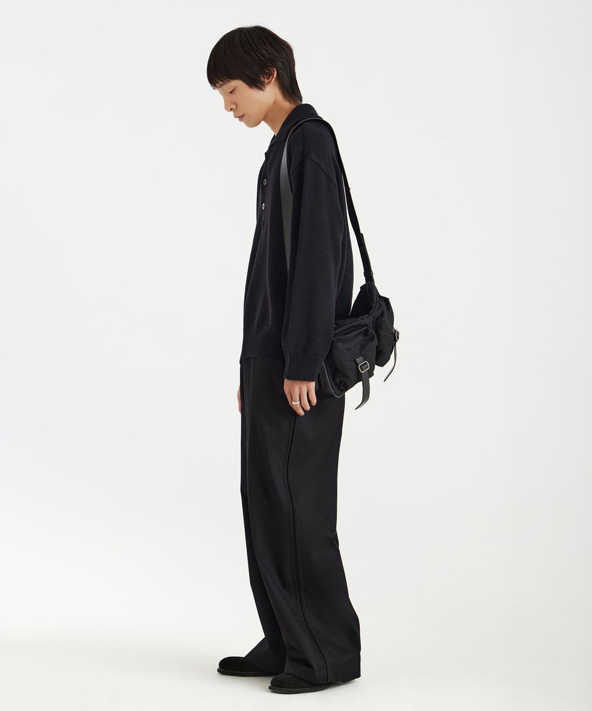 유스(YOUTH) Asymmetric Knit Collar T-Shirt - Black